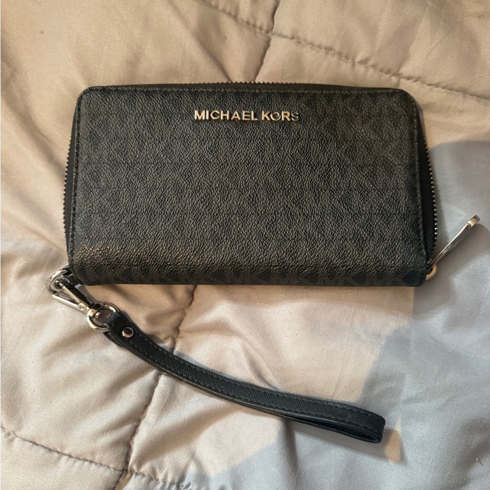 Michael Kors Black Leather Zip Wallet with Wristlet